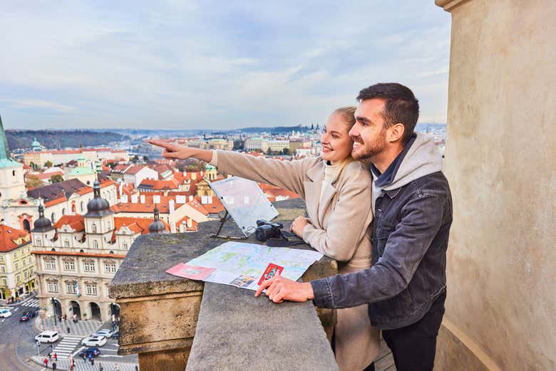 Admirando as vistas de Praga